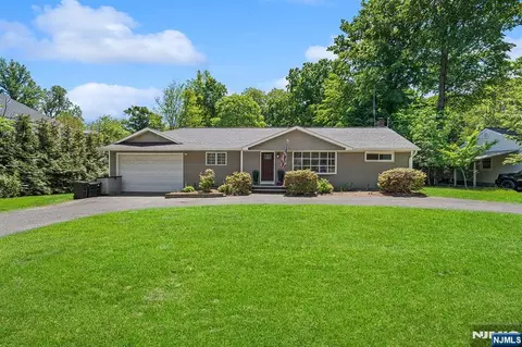 777 Washington Ave, Township Of Washington, NJ 07676