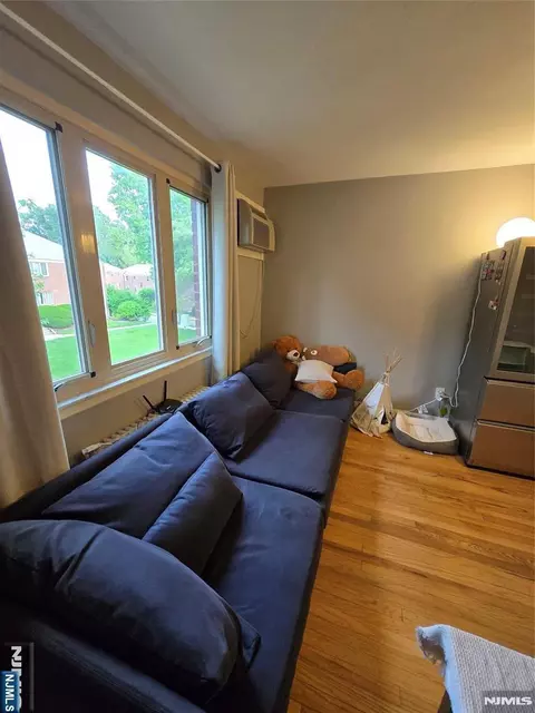 125 E Clinton Ave #3B, Bergenfield, NJ 07621