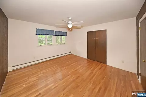 Bedroom - 9 Lyncrest Dr, Paramus, NJ 07652 photo 4 of 4