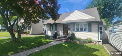 11 Chadwick Dr, Bloomfield, NJ 07003