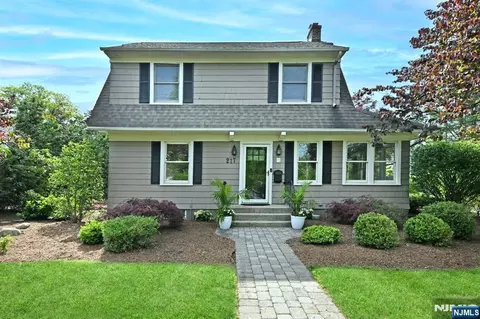 217 Elmwood Ave, Ho Ho Kus, NJ 07423