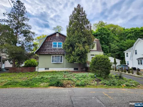88 Columbus Ave, Harrington Park, NJ 07640