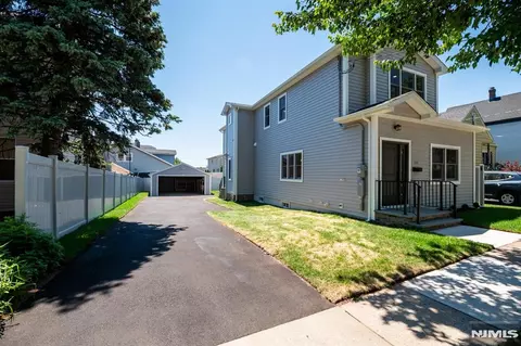 496 Central Ave, Carlstadt, NJ 07072