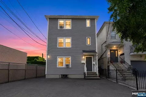 350 New St, Newark, NJ 07103
