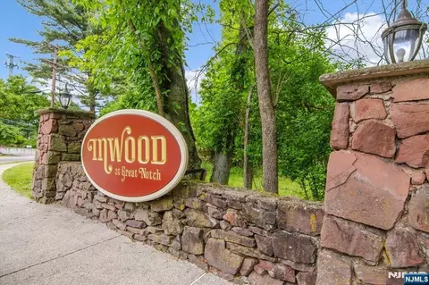181 Long Hill Rd, Little Falls, NJ 07424