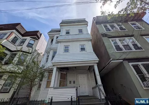 546 20th St, Newark, NJ 07103