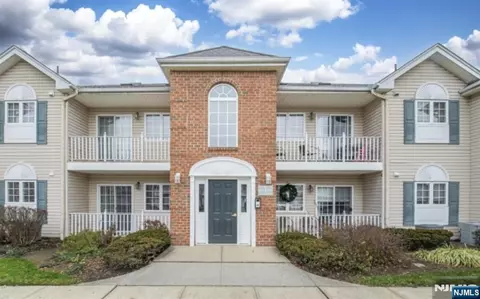 105 Roseland Ave #304, Caldwell, NJ 07006