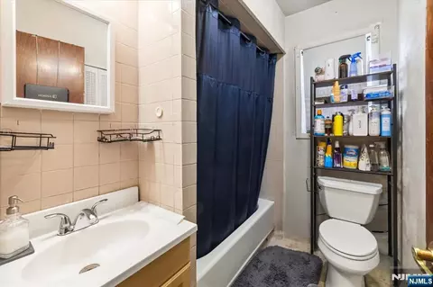 Bath - 204 Herman St, Hackensack, NJ 07601 photo 2 of 4