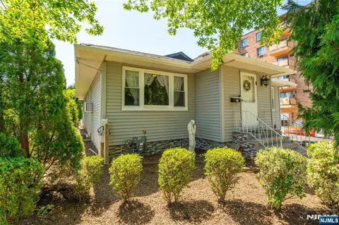 Exterior - 72 Clarendon Pl, Hackensack, NJ 07601 photo 2 of 8