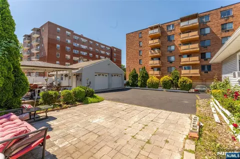 Exterior - 72 Clarendon Pl, Hackensack, NJ 07601 photo 8 of 8