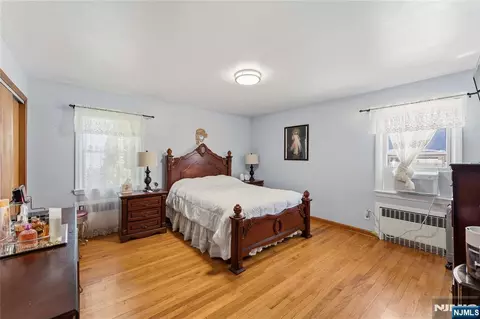 Bedroom - 72 Clarendon Pl, Hackensack, NJ 07601 photo 2 of 6