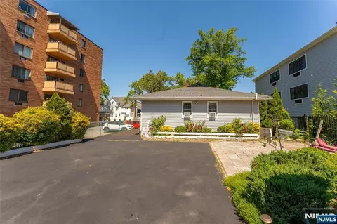 Exterior - 72 Clarendon Pl, Hackensack, NJ 07601 photo 3 of 8