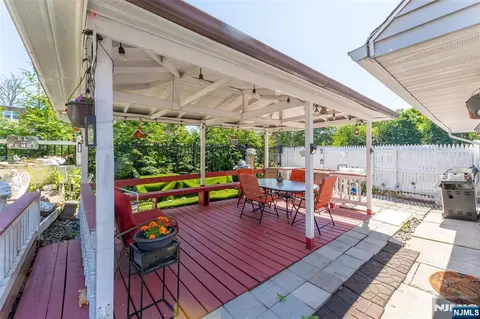 Exterior - 72 Clarendon Pl, Hackensack, NJ 07601 photo 6 of 8