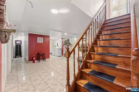 Entry Way - 72 Clarendon Pl, Hackensack, NJ 07601 photo 2 of 5