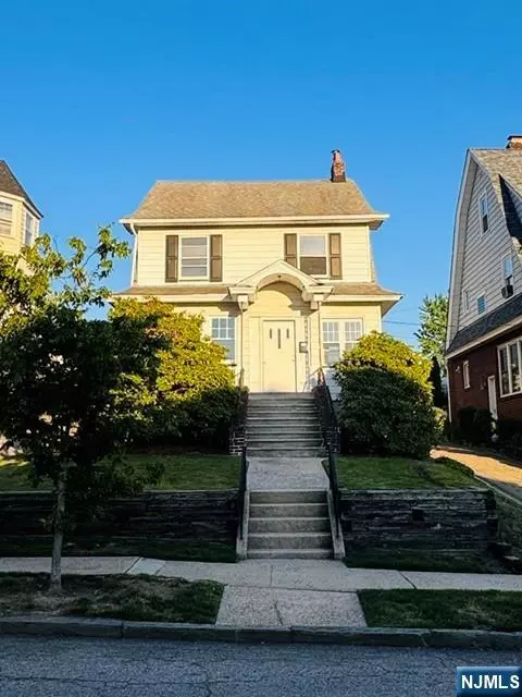 18 Pleasant Pl, Kearny, NJ 07032