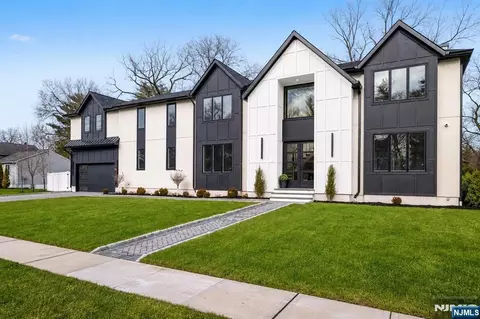 75 Susan Dr, Closter, NJ 07624