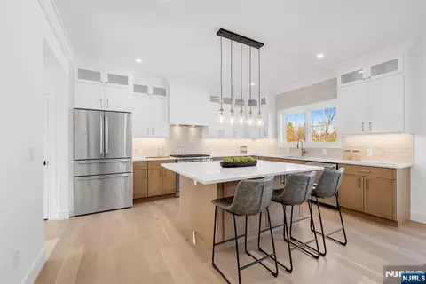 12 Cameron Rd, Tenafly, NJ 07670