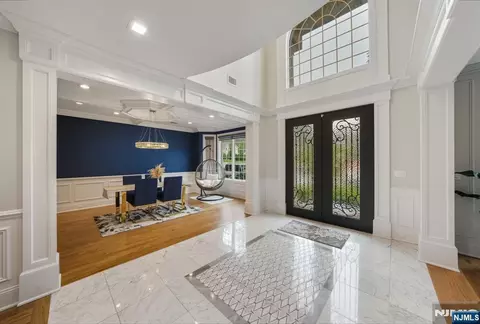 Entry Way - 146 Stuart St, Paramus, NJ 07652 photo 3 of 10
