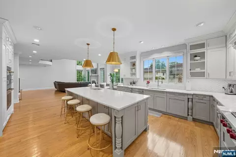 Kitchen - 146 Stuart St, Paramus, NJ 07652 photo 3 of 4