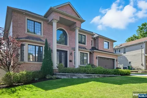 Exterior - 146 Stuart St, Paramus, NJ 07652 photo 3 of 6
