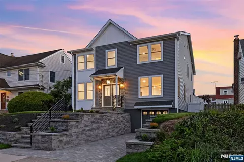 459 Washington Ave, Rutherford, NJ 07070