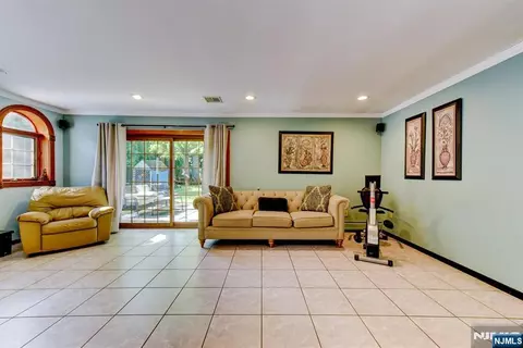 Living - 11 Yellow Brick Rd, Wayne, NJ 07470 photo 3 of 5