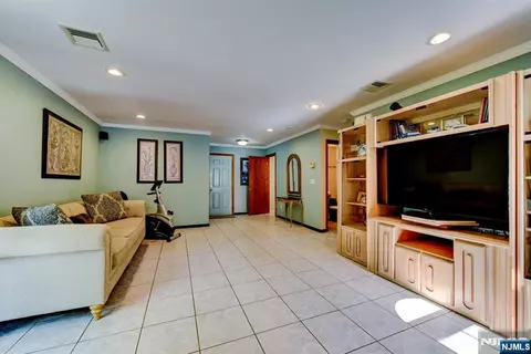 Other - 11 Yellow Brick Rd, Wayne, NJ 07470 photo 4 of 8