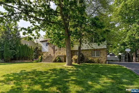 Exterior - 11 Yellow Brick Rd, Wayne, NJ 07470 photo 2 of 7