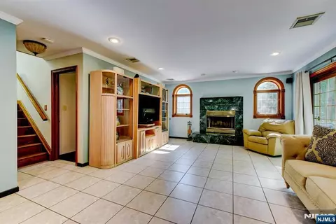 Living - 11 Yellow Brick Rd, Wayne, NJ 07470 photo 5 of 5