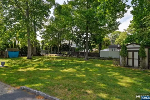 Exterior - 11 Yellow Brick Rd, Wayne, NJ 07470 photo 5 of 7