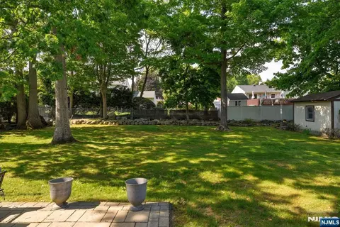 Exterior - 11 Yellow Brick Rd, Wayne, NJ 07470 photo 7 of 7