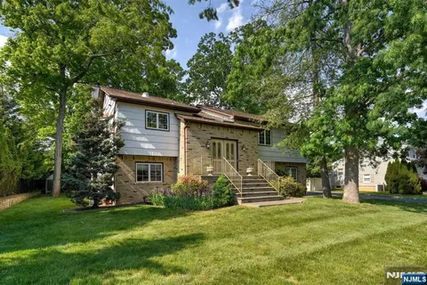 Exterior - 11 Yellow Brick Rd, Wayne, NJ 07470 photo 3 of 7