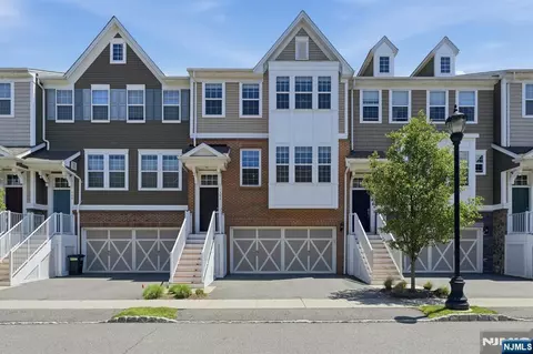 503 Laurel Ln, Cresskill, NJ 07626