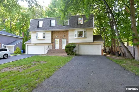 85 Primrose Ln # B, Paramus, NJ 07652 photo 1