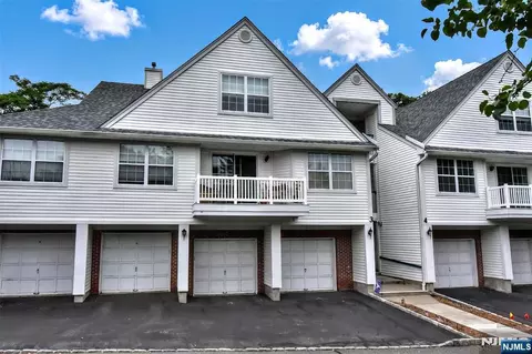 3 Vernon Ct # -1, Waldwick, NJ 07463