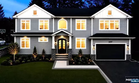 107 Knickerbocker Ave, Hillsdale, NJ 07642