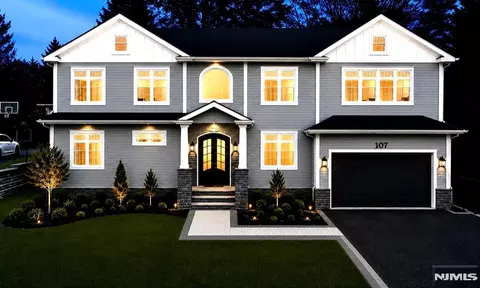 107 Knickerbocker Ave, Hillsdale, NJ 07642