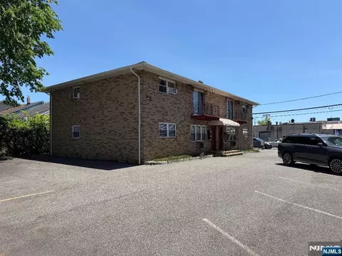 44 Burgh Ave #3, Clifton, NJ 07011
