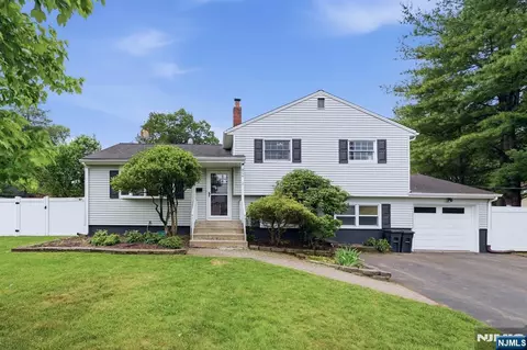 92 Blanch Ave, Closter, NJ 07624