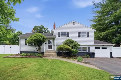 92 Blanch Ave, Closter, NJ 07624