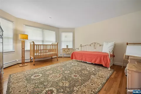 Bedroom - 519 E Saddle River Rd, Saddle River, NJ 07458 photo 4 of 5