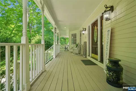 Exterior - 519 E Saddle River Rd, Saddle River, NJ 07458 photo 8 of 8