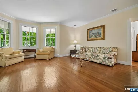 Living - 519 E Saddle River Rd, Saddle River, NJ 07458 photo 1 of 4