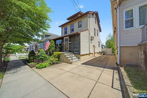 Exterior - 288 Maple St, Secaucus, NJ 07094 photo 4 of 4