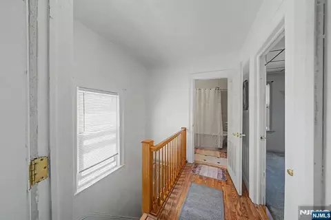 Entry Way - 288 Maple St, Secaucus, NJ 07094 photo 2 of 5