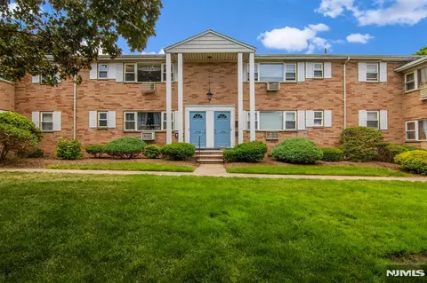 2-02 Virginia Dr #202B, Fair Lawn, NJ 07410