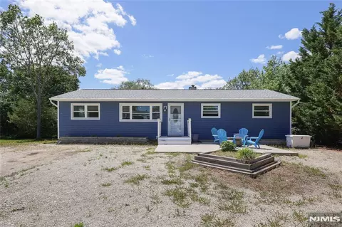 832 Demont St, Toms River, NJ 08753