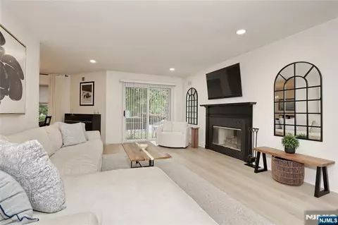 1 Tulip Cres #1A, Little Falls, NJ 07424
