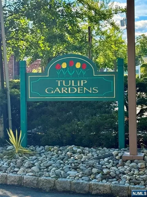 1 Tulip Cres #1A, Little Falls, NJ 07424