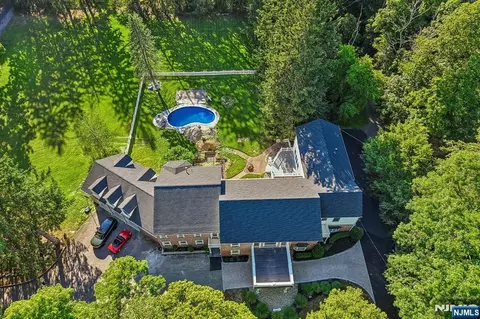 1050 Ramapo Valley Rd, Mahwah, NJ 07430